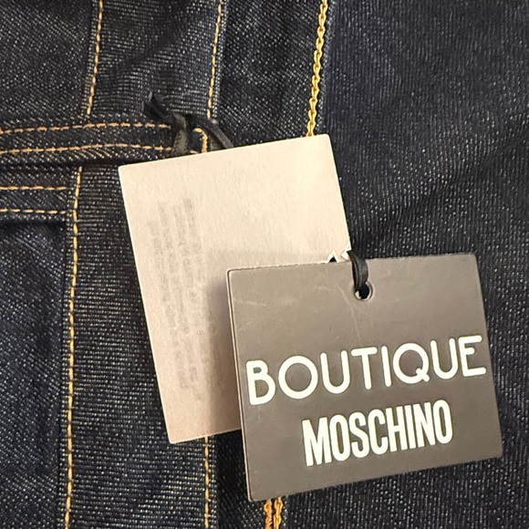 Boutique Moschino Dark Blue Wash Denim Jeans Star Pocket Gold Star Button 46 NEW - Picture 9 of 10